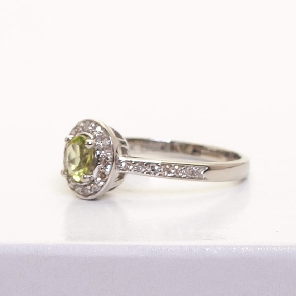 10K White Gold Natural Peridot Gemstone Ring with Real Diamonds Size 5.25 - Picture 6 of 12